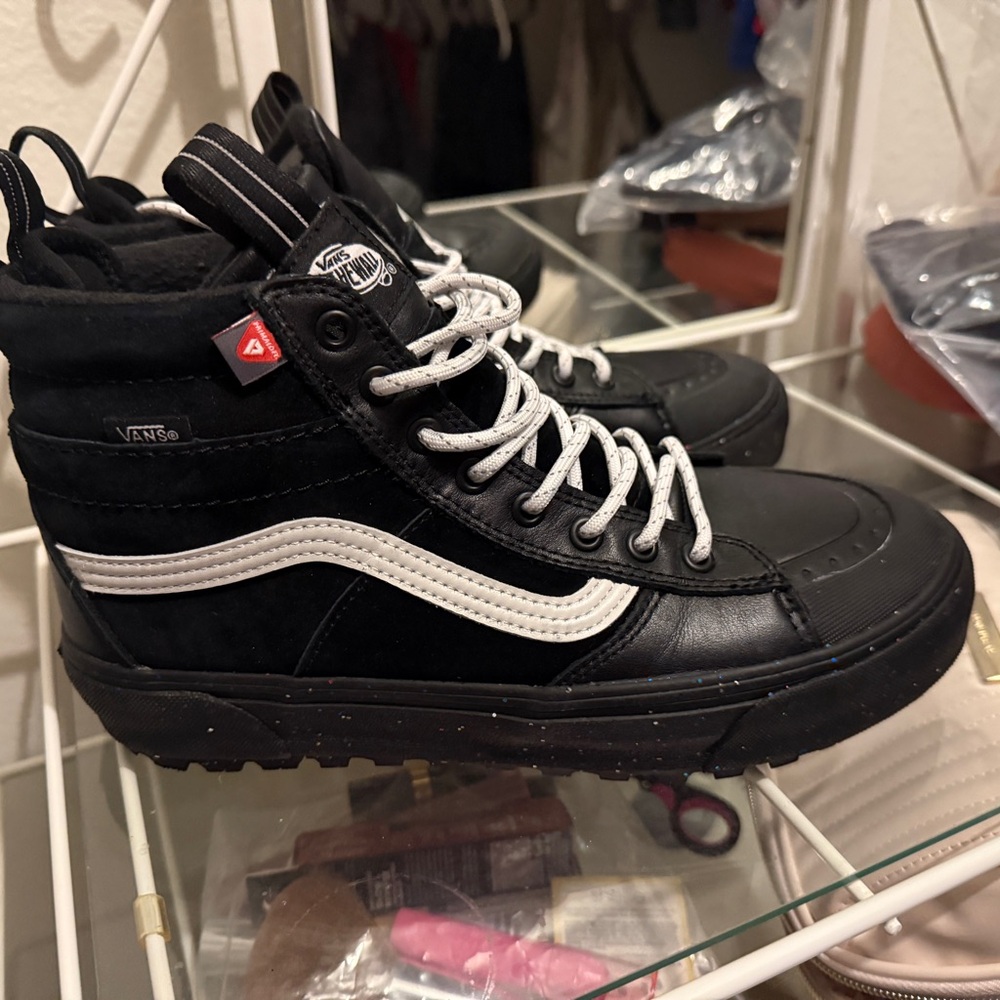 Vans Sk8 Hi MTE all weather women’s 9.5 black white sneakers - Picture 3 of 8
